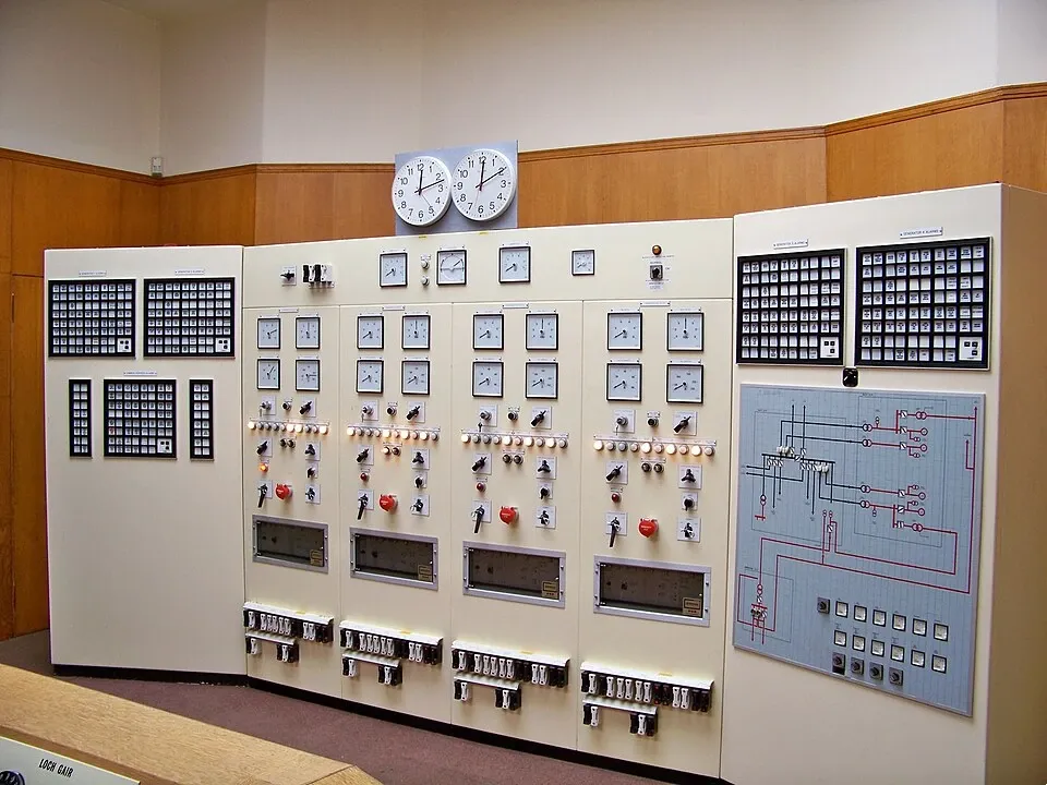 02-Sloy Hydro Electric Power Station Control Room